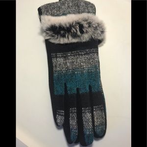 New touchscreen gloves for women NWOT